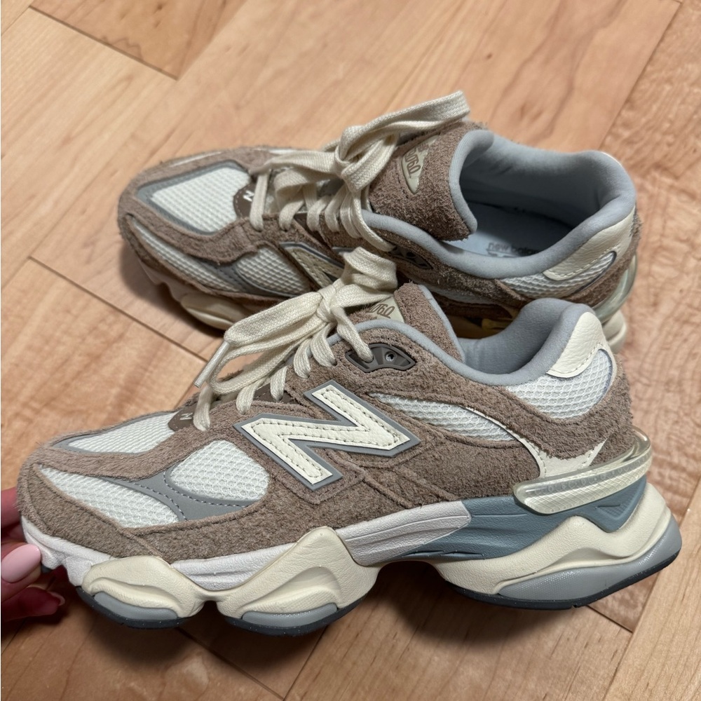 New Balance 9060 in Driftwood - Picture 3 of 7